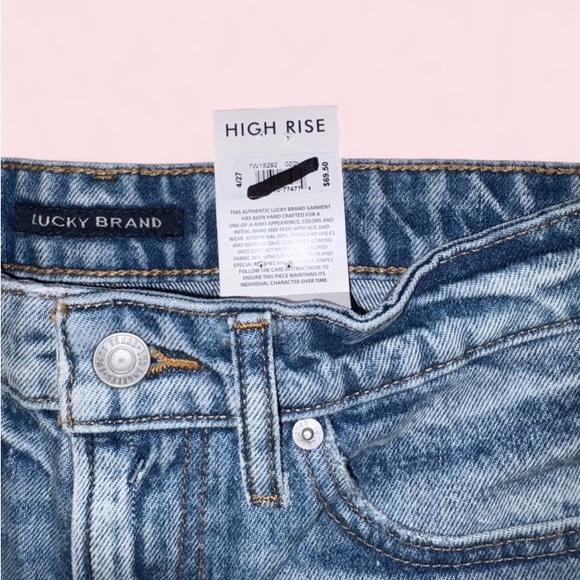 Lucky Brand High Rise Denim Shorts “So Lucky” Patch Raw Hem Size 4 / 27 - Picture 3 of 3